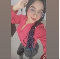 alice_cyrus888's Offline Chat Room