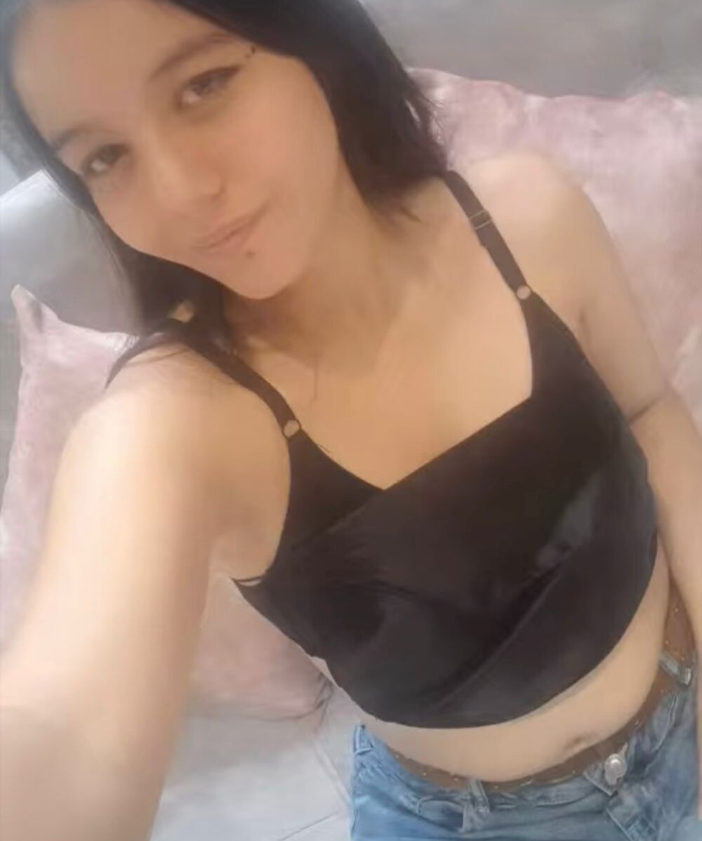 sexlivecamsites.com morticiacs72 livesex profile in isle-of-beatiful-women cams