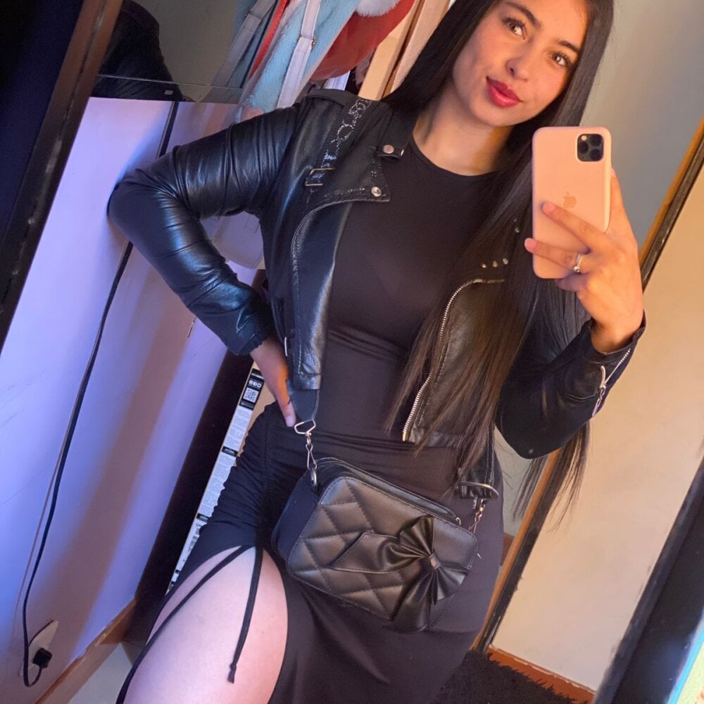 iam_valentinaaa from stripchat