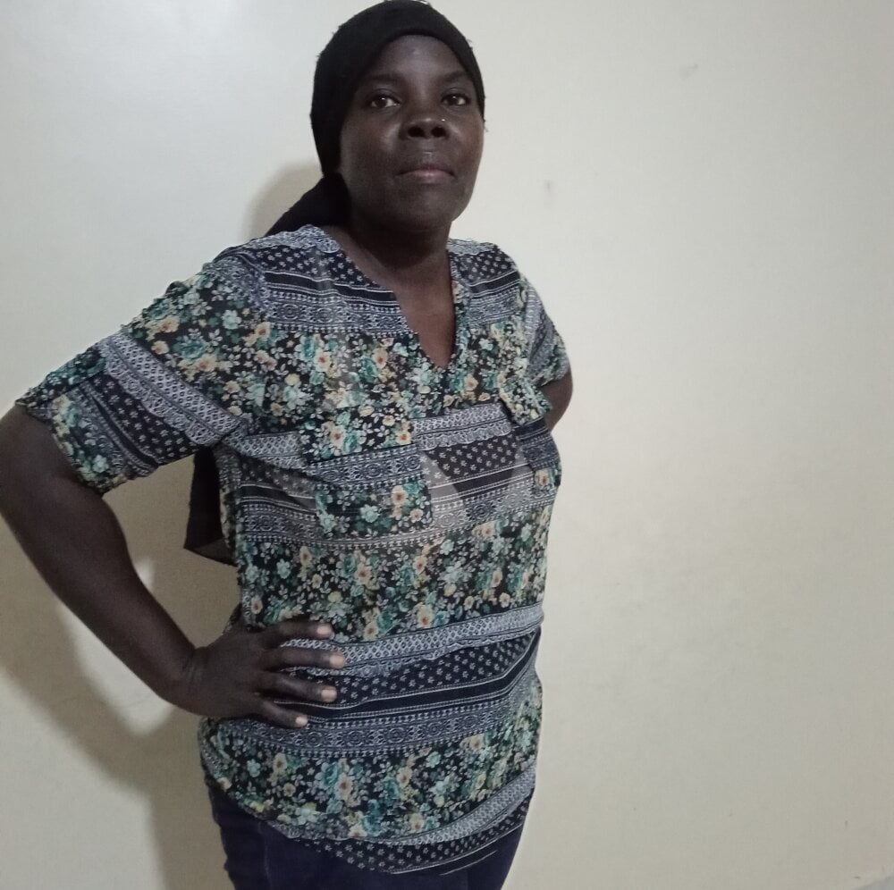 Hot_mummy20's chat room