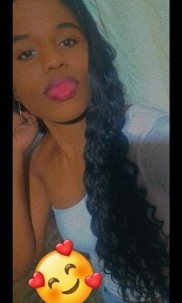 black-sexi-hot's Offline Chat Room