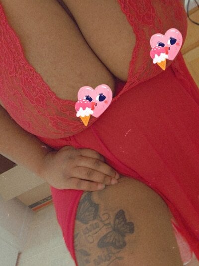 BigtittyLola
