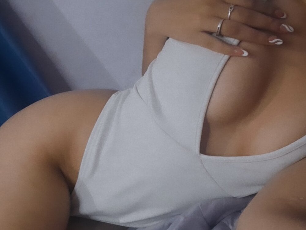 Офлайн-чат XXX hotliamorena