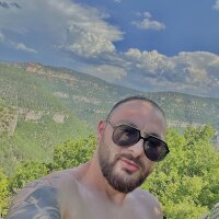 juliano_big_dick's Offline Chat Room