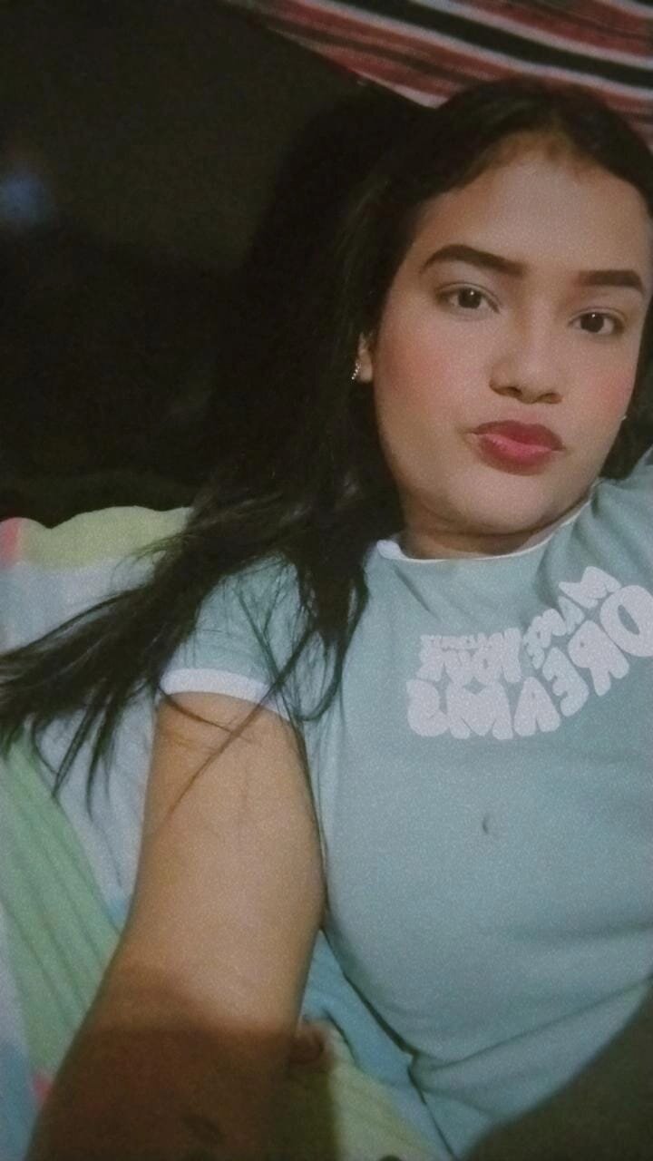 Scarleth_Brunette