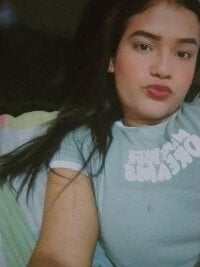 Scarleth_Brunette's webcam live show