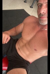 InnerRiver64's webcam live show