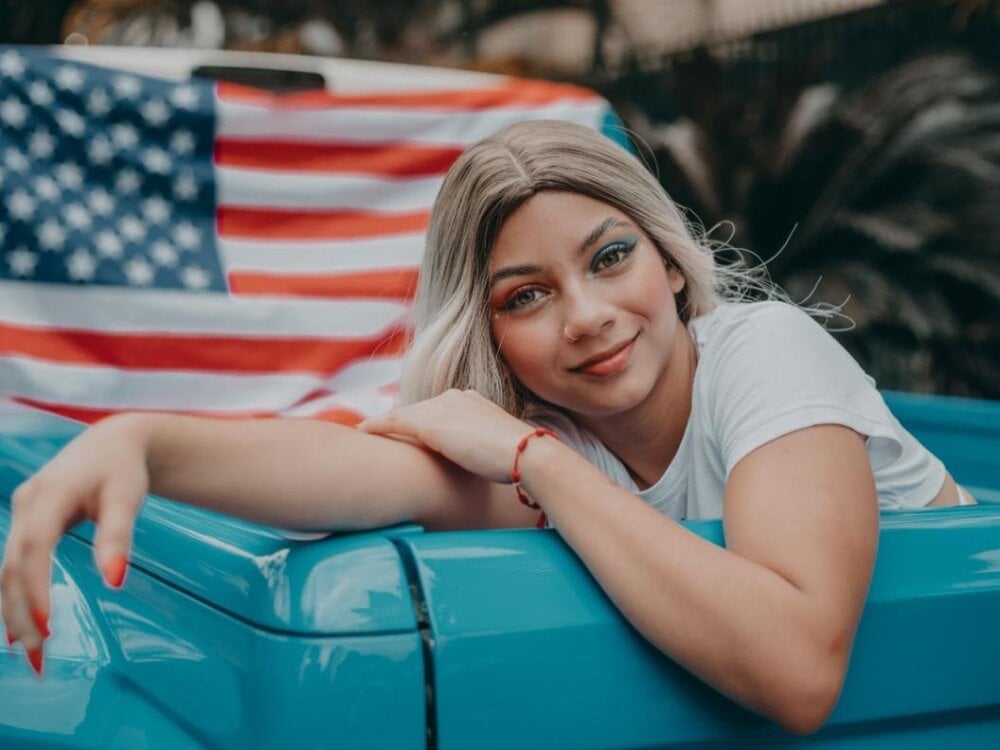 onaircams.com sweet_lovee_ livesex profile in bisexual cams