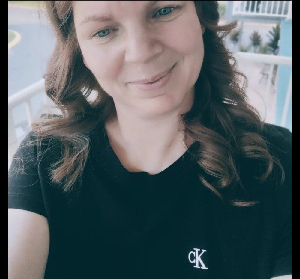 Watch AussieKittyPurr live on cam on StripChat