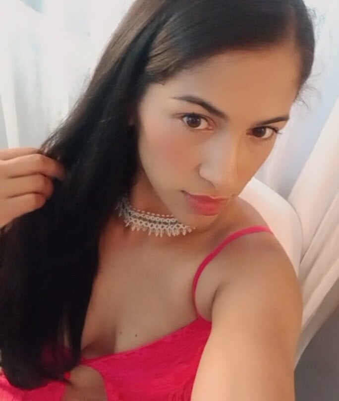 Thayssa_ross' Offline Chat Room