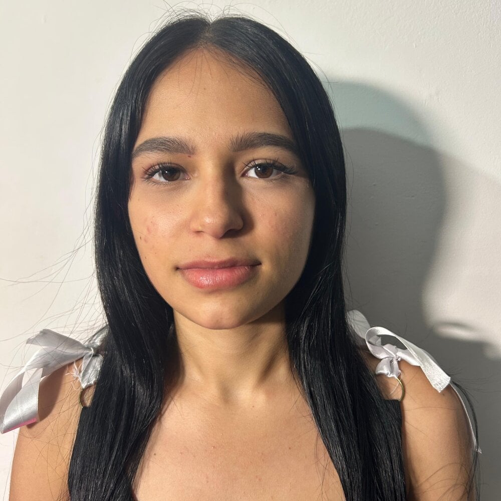 show2cam.com paula_sweet18 livesex profile in bisexual cams