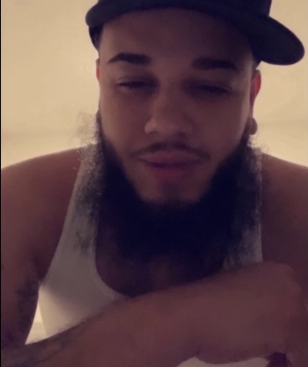 Rockyy_JaY's Offline XXX Chat