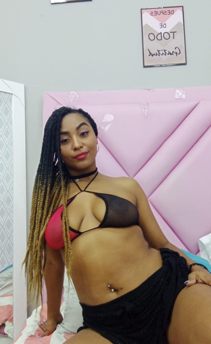 colombiamommy's Offline XXX Chat
