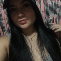 Keira_Coopers' Offline Chat Room