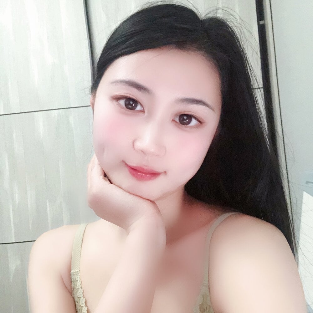 _yuqi_ nude on cam A