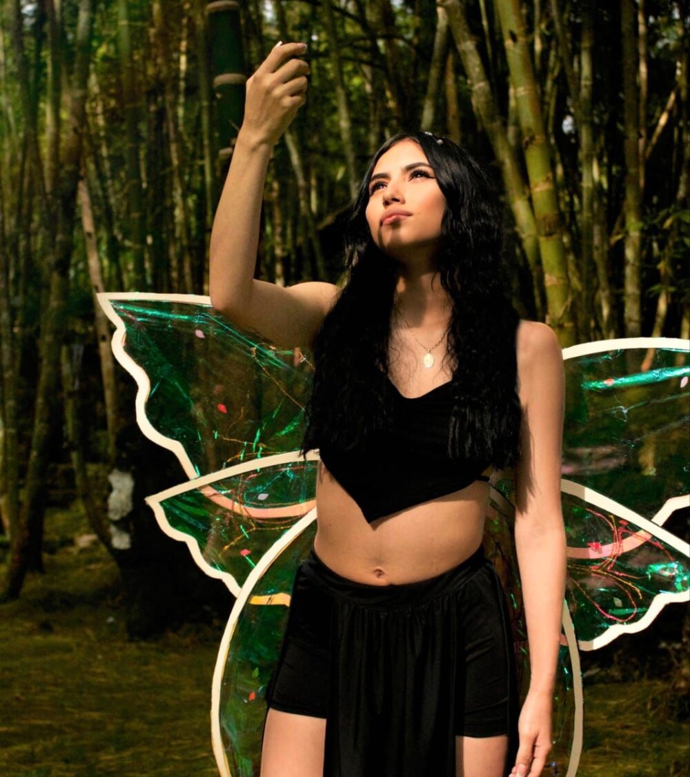 _sofia_lopeez's Offline Chat Room