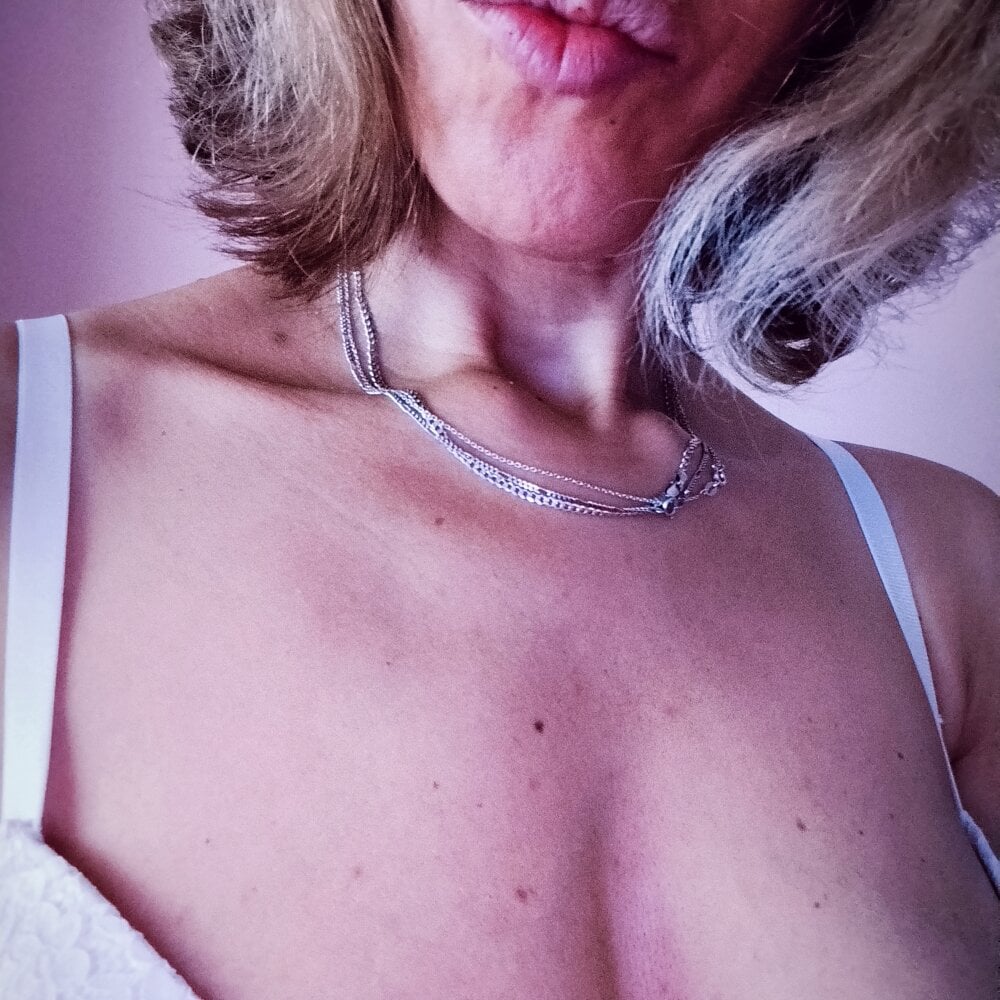 anitasing from stripchat