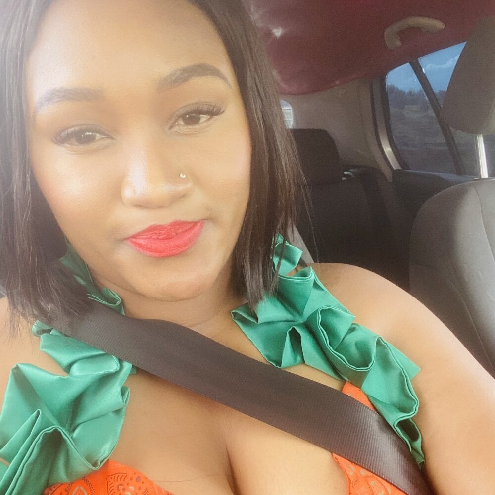 stripchat sexylee_xoxo webcam profile pic via chatnmate.com