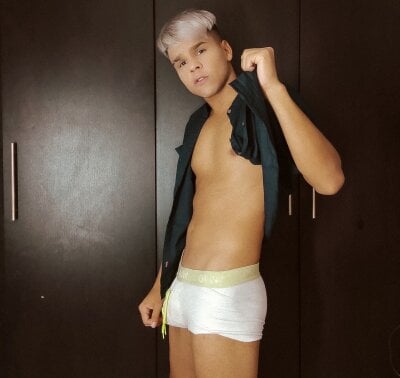 nik_lucas from stripchat