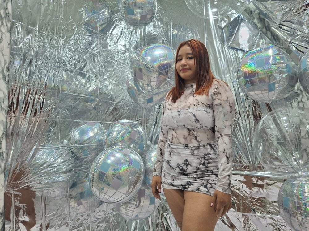 cami_lovee from stripchat