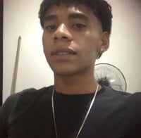 real_lovee25's webcam live show