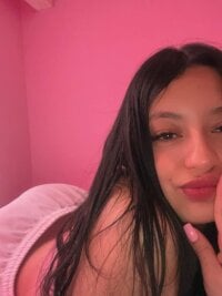 Crisnielle's webcam live show