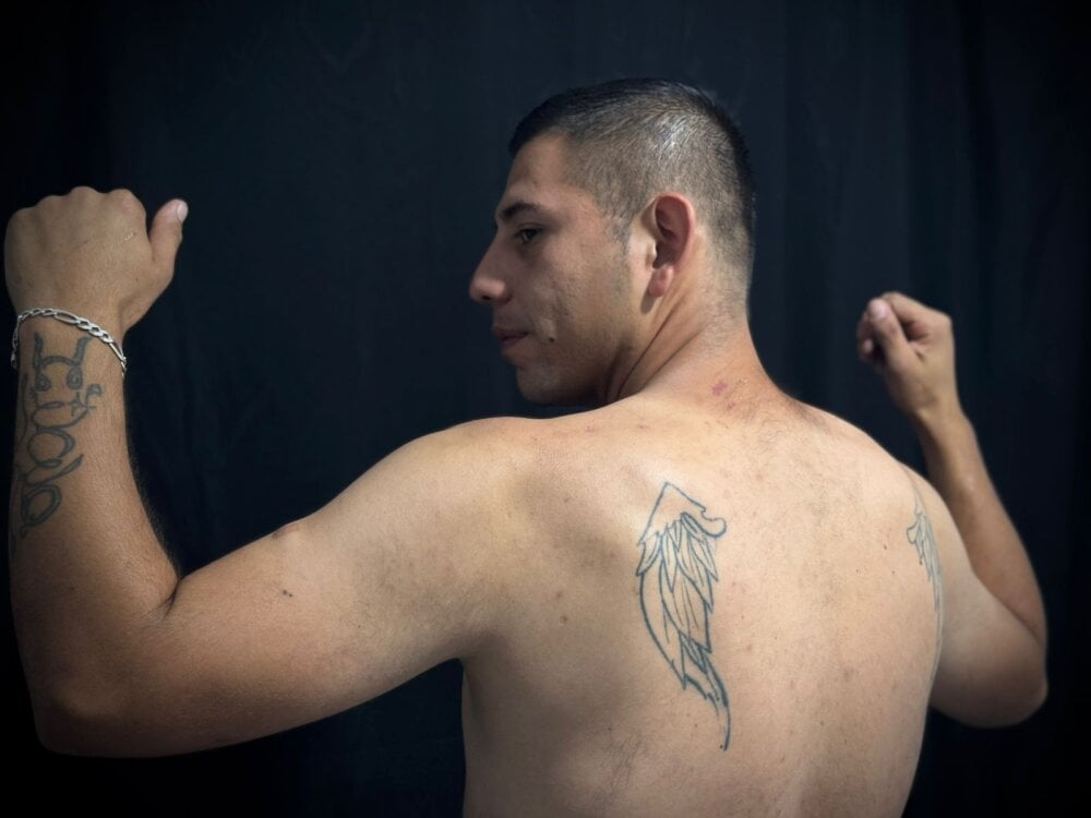 zaynraven from stripchat