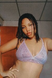 Sharlot_torrex's Offline Chat Room