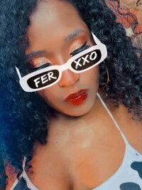 saray_doll1's Offline XXX Chat