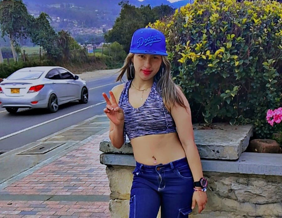 Baibi_Karolina_ profile