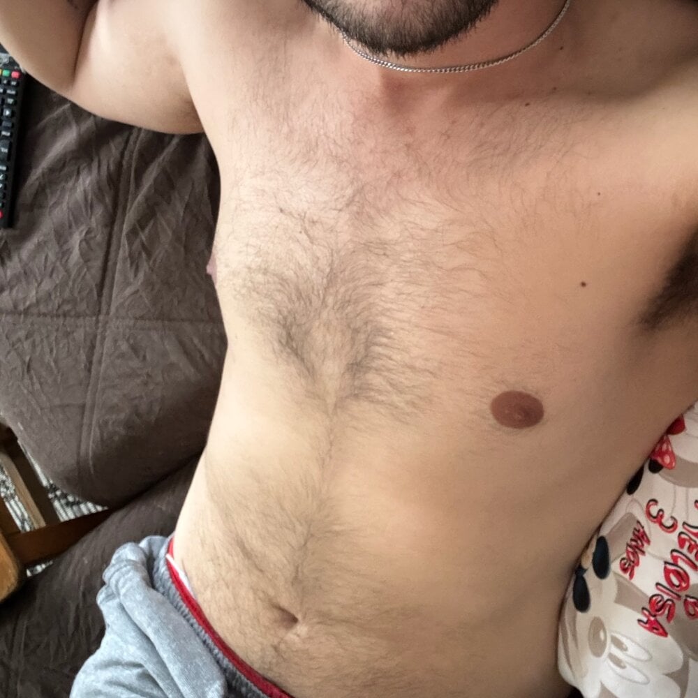 stretelmvictor from stripchat