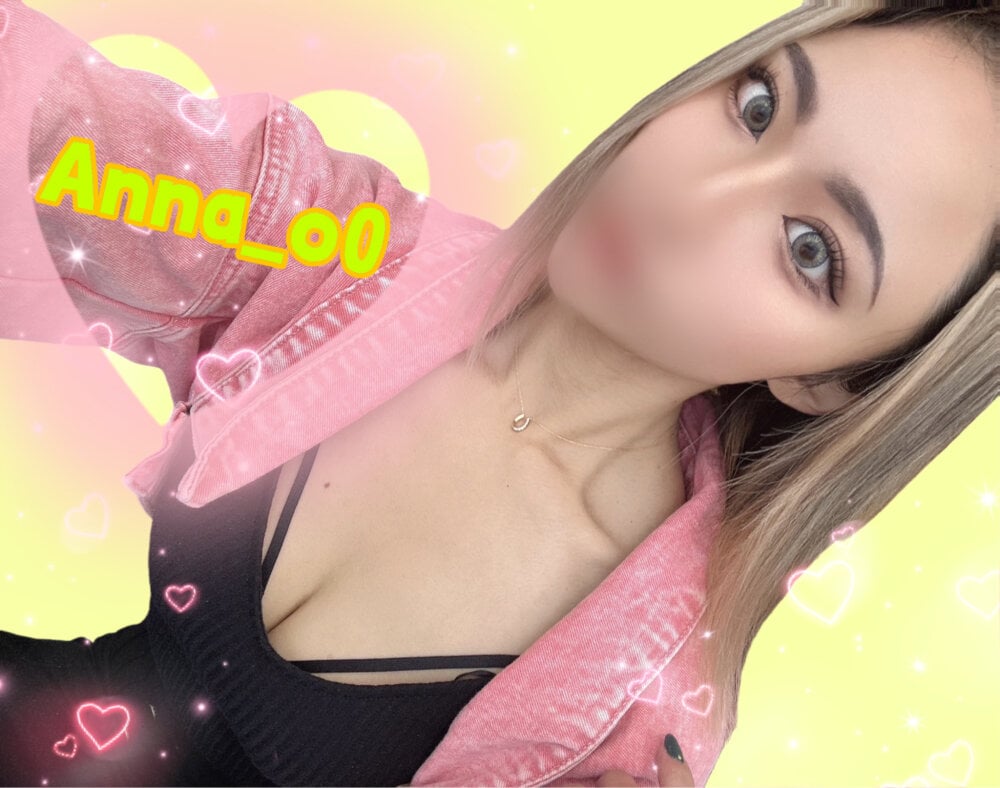 Anna_o0's Offline Chat Room