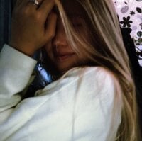 Sunshine_Lady_18's Offline XXX Chat