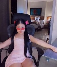 CleopatraStar's Offline Chat Room