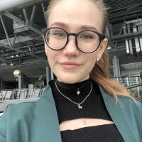 JanetRiley's Offline Chat Room