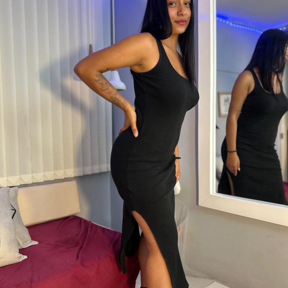 little_amber webcam profile - Saudi Arabian