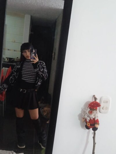 cherry444_ Live Cam on StripChat