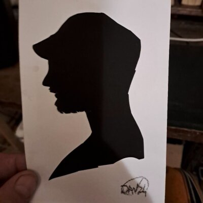 James_tes_mains profile