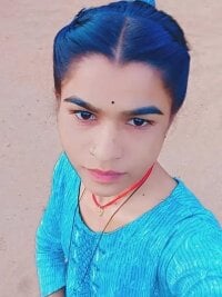 Qxriya's webcam live show