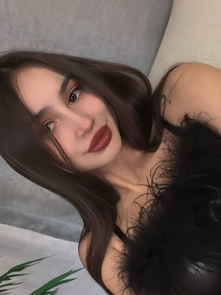 Trixxy_love's Offline XXX Chat