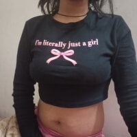 hot-riyya's webcam live show