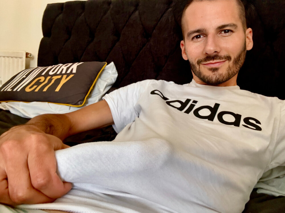 elcapitanoro's Offline XXX Chat