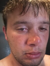 Eduardjustus1999's Offline Chat Room