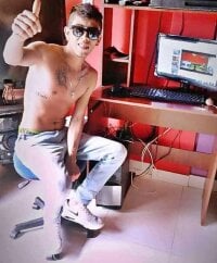 sebas_fire's webcam live show