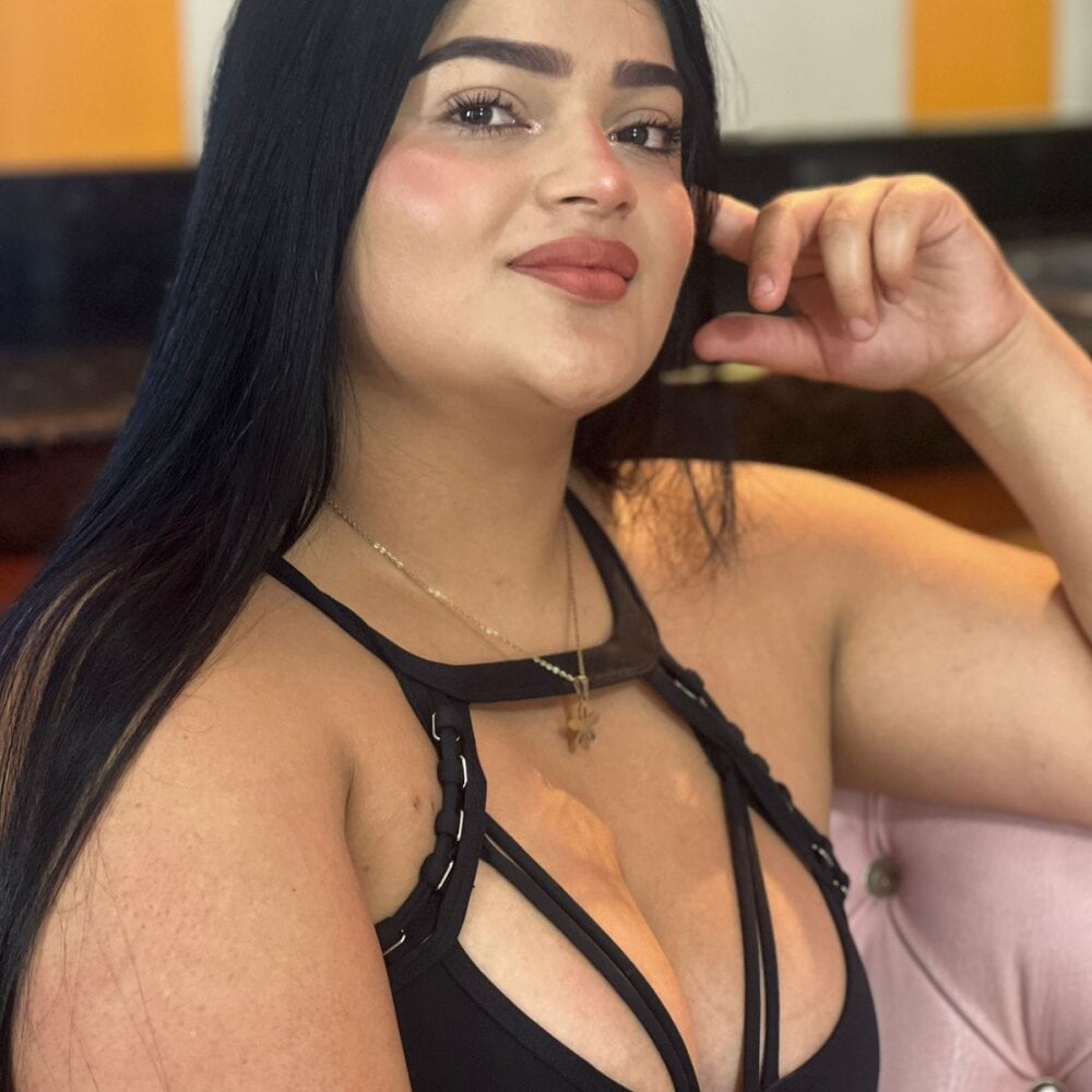 sexinkitchenx's Offline XXX Chat