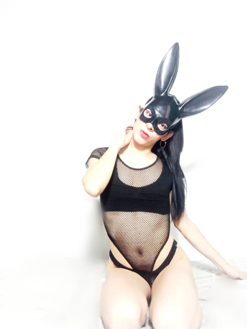 lara_perverhot