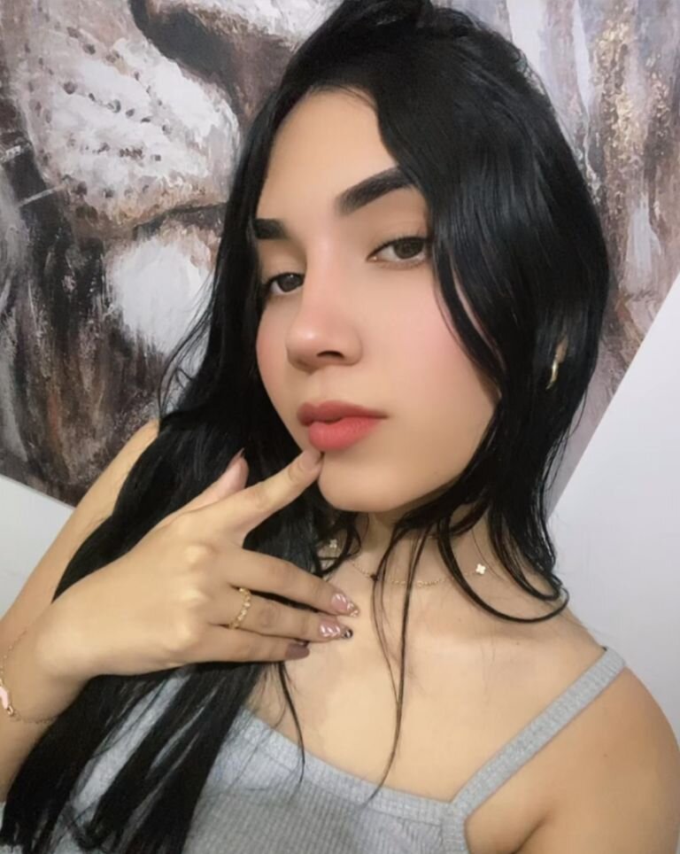 Zaira_Lux