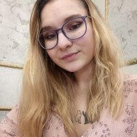 LucyGarciat's Offline Chat Room