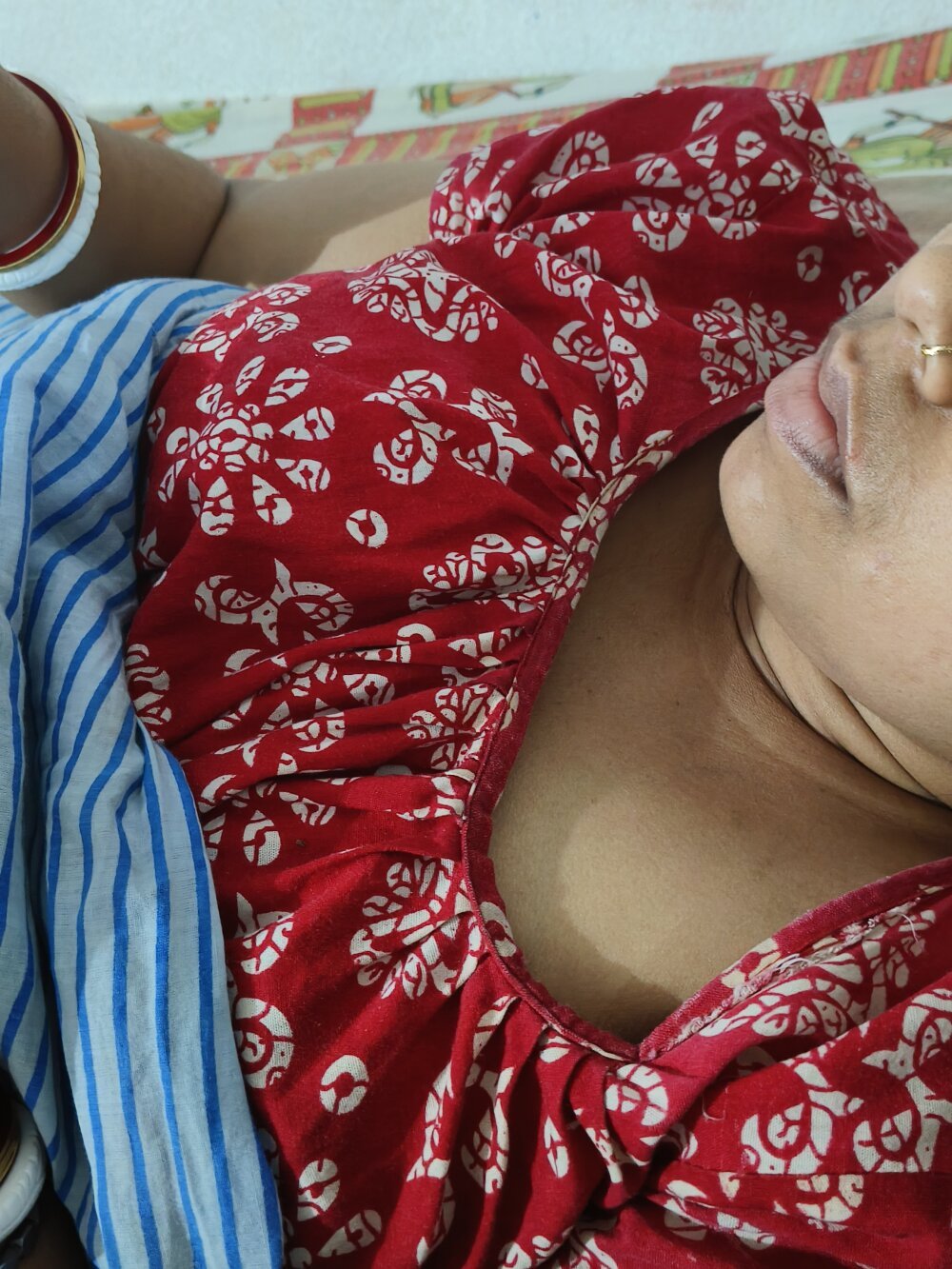 sexybengaliwife's Offline XXX Chat