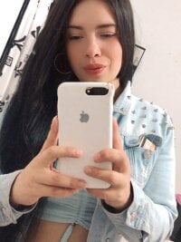 Gabbi_adamss1635's Offline Chat Room